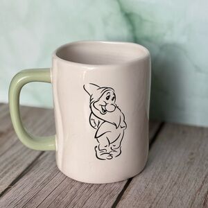 RAE DUNN - Bashful mug